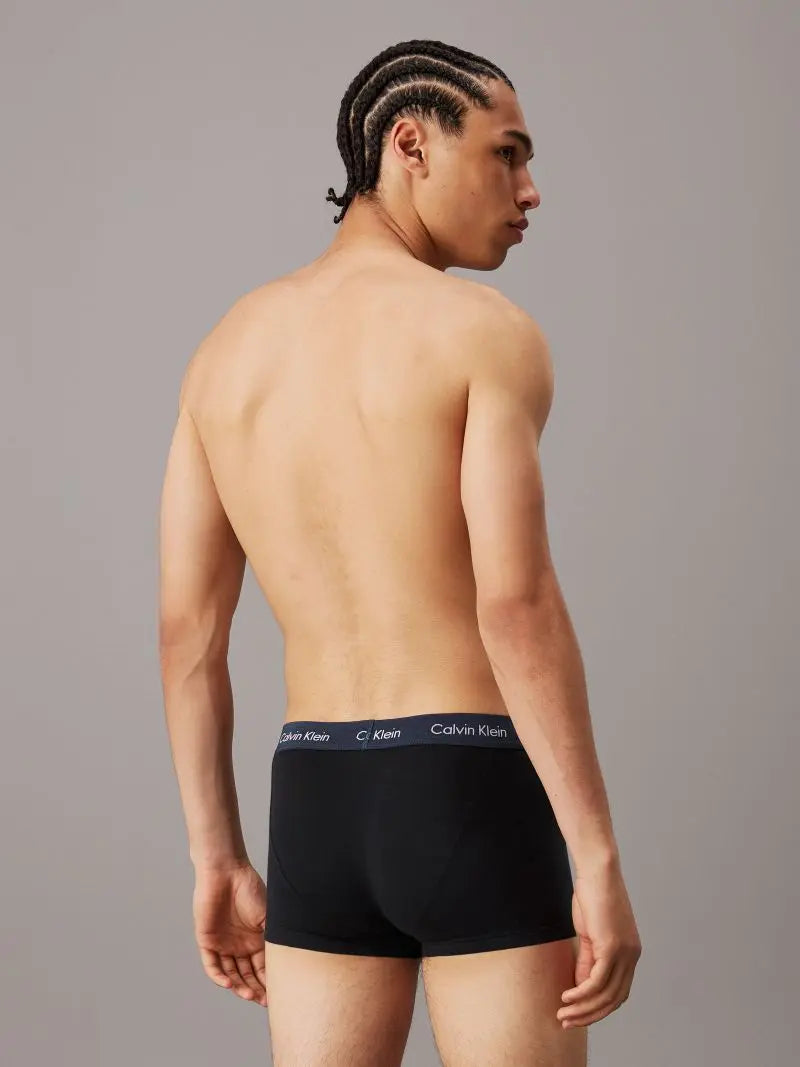 3η συσκευασια με μαυρα μποξερ Calvin Klein