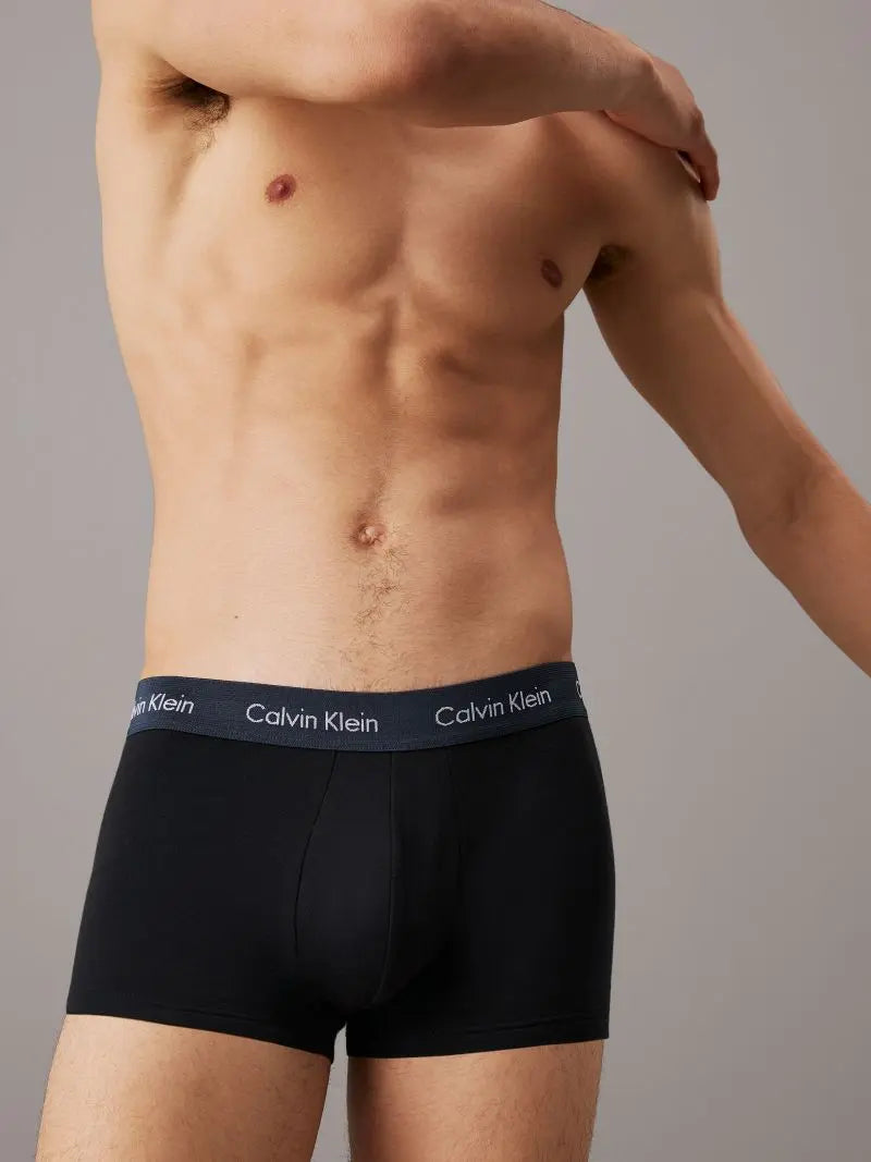 3η συσκευασια με μαυρα μποξερ Calvin Klein